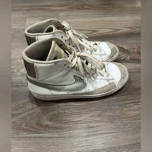 Nike Blazer Mid 77’ White&Metallic